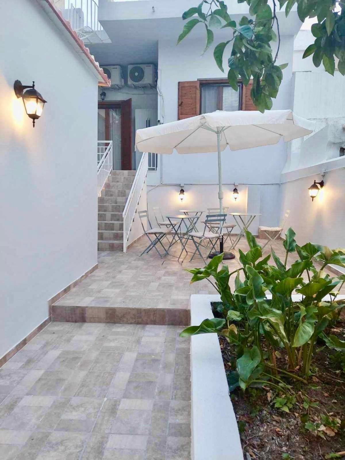 Utopia Suites Aegina Екстериор снимка